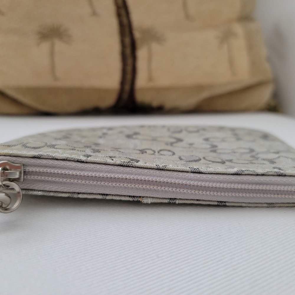 COACH Signature Logo Metallic Silver & Gray Wristlet Purse NWT - Picture 6 of 7